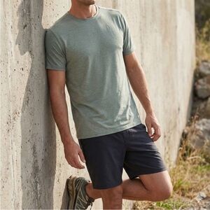 Vuori Strato Tech Tee - Dusty Pine Heather
